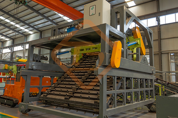 鏈板翻堆機(jī)