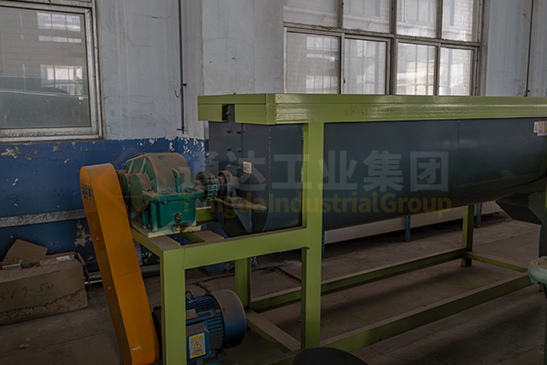 單軸臥式攪拌機和其他有機肥攪拌機相比有什么突出優勢