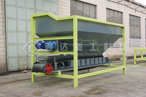 養(yǎng)雞場糞便制有機(jī)肥生產(chǎn)線，巧解環(huán)保難題