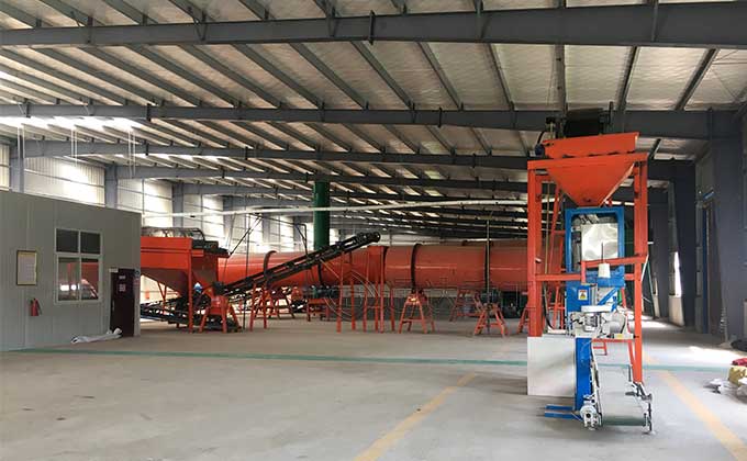 年產(chǎn)萬噸的雞糞有機(jī)肥生產(chǎn)線設(shè)備有哪些?多少錢一套?