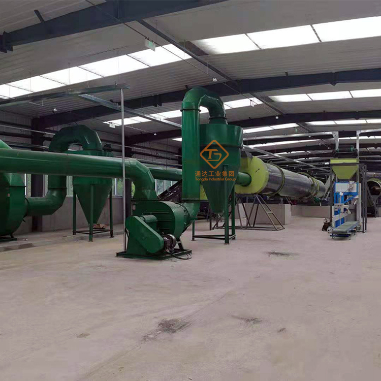 一頭豬一年會產生多少固體糞肥及液體糞肥?有機肥成套設備多少錢